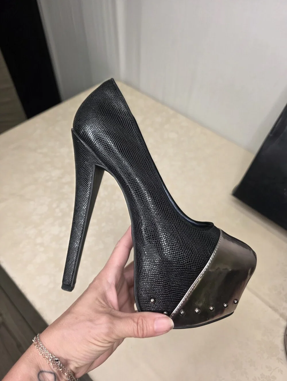 Shoe Republic LA Ethanie Black Platform Pumps Studded Metallic Toe Cap 7.5 Box